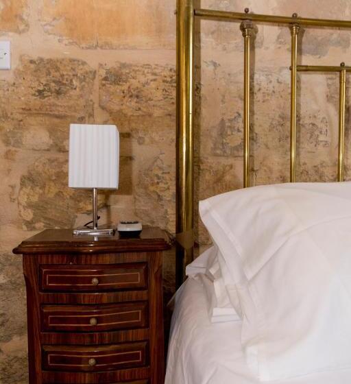 اتاق استاندارد, The Burrow Guest House