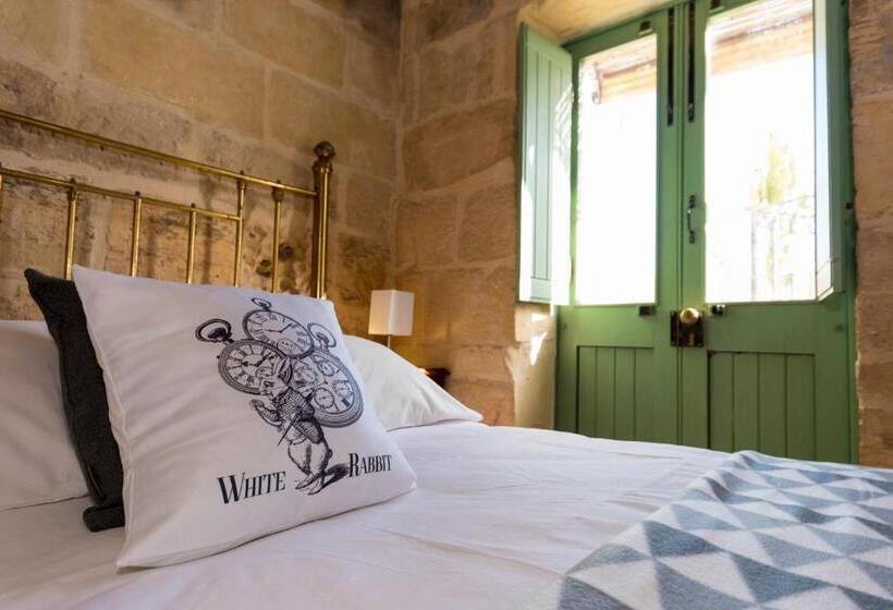 اتاق استاندارد, The Burrow Guest House