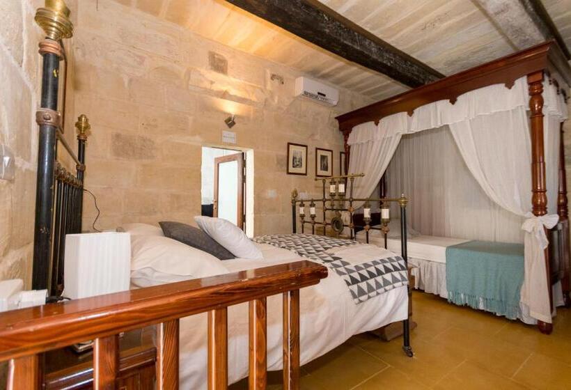 اتاق لوکس, The Burrow Guest House