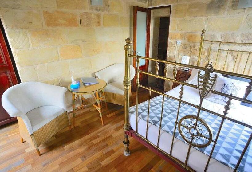 اتاق استاندارد, The Burrow Guest House