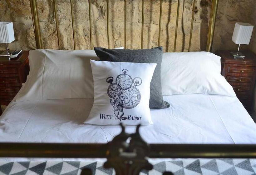 اتاق استاندارد, The Burrow Guest House