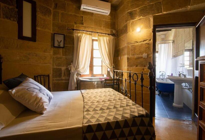 اتاق استاندارد با چشم‌انداز باغ, The Burrow Guest House