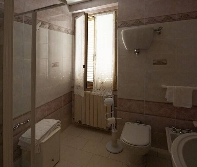 اتاق استاندارد, Athena