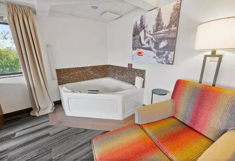 سوئیت با تخت بزرگ, Best Western Plus Mccall Lodge And Suites