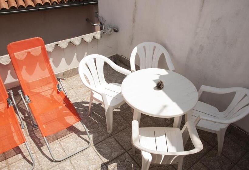 اتاق استاندارد با بالکن, Hostel Piran