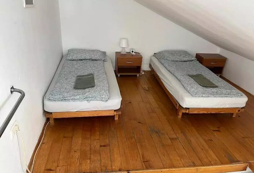 اتاق استاندارد با بالکن, Hostel Piran