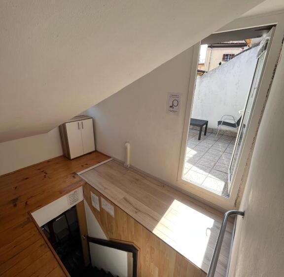 اتاق استاندارد با بالکن, Hostel Piran