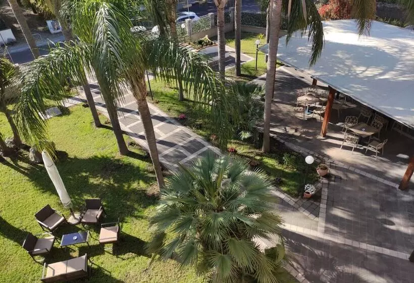 اتاق استاندارد یک نفره, Oasi Park