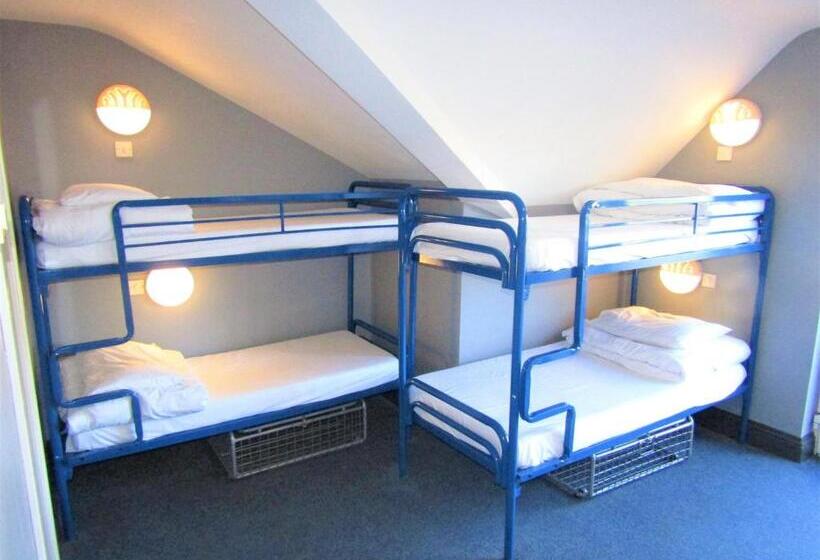 标准四人间共用浴室, The Dawson Hostel Galway