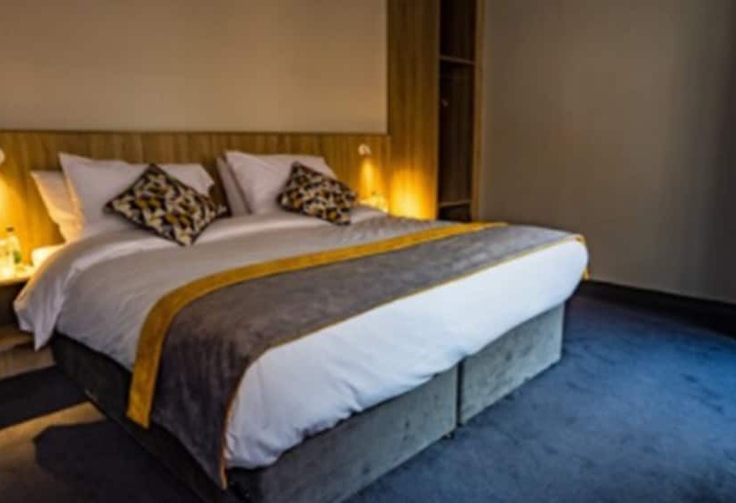 غرفة قياسية ثلاثية, The Old Quarter Townhouse