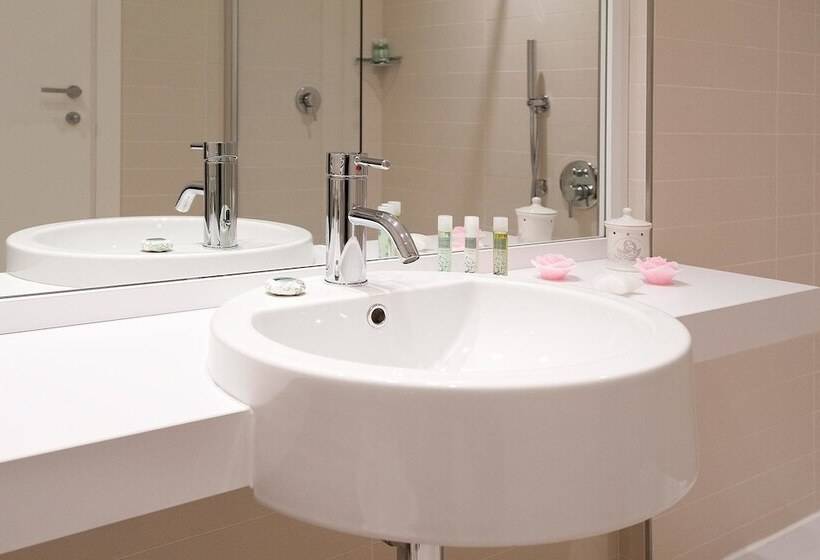 Апартаменты 2 Спальни, Unahotels Le Terrazze Treviso Hotel & Residence