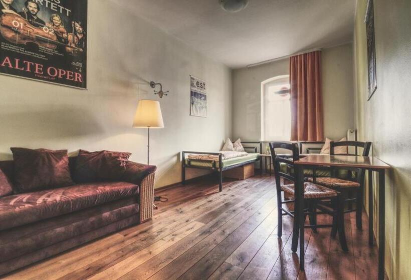 غرفة قياسية حمام مشترك, Opera Hostel