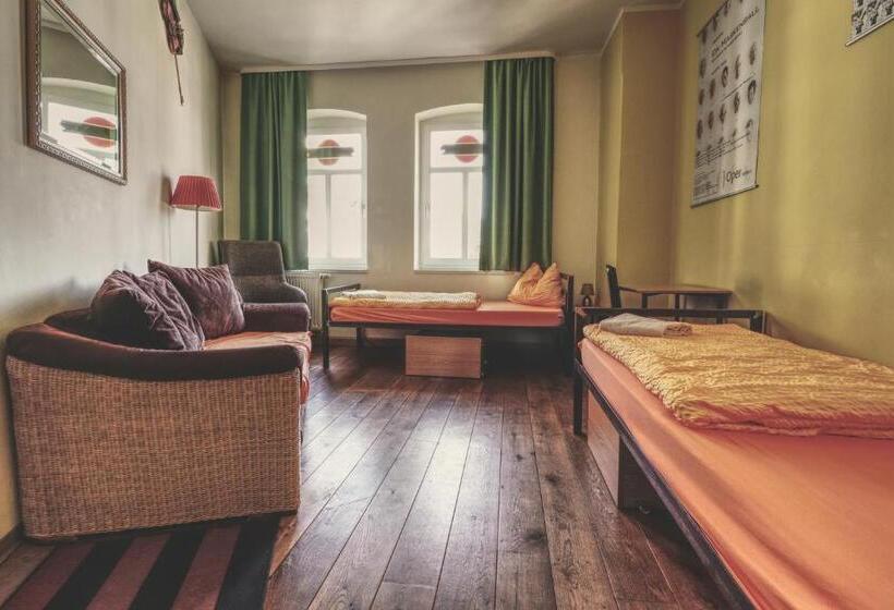 Номер Стандарт Совместная Ванная, Opera Hostel