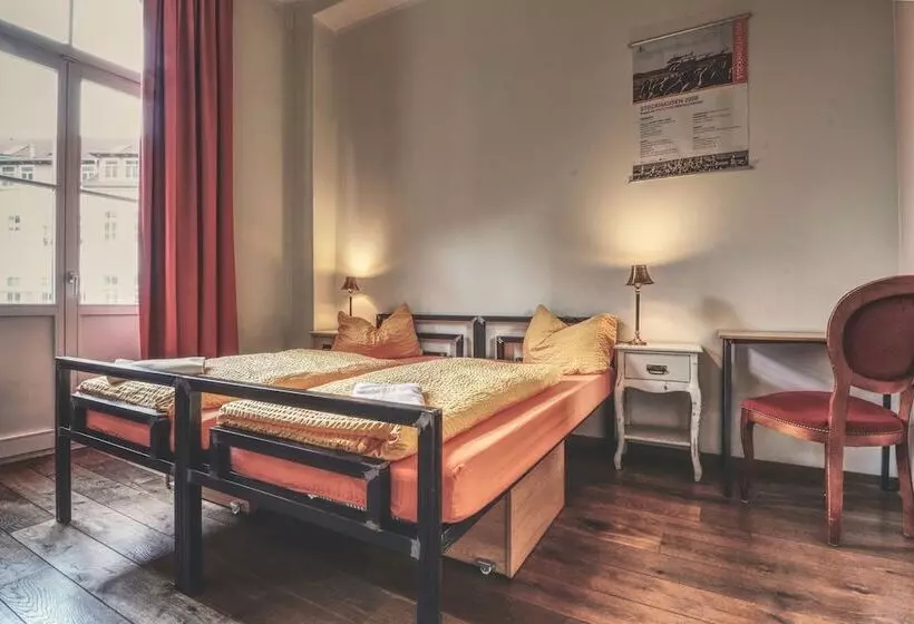 Standard-huone, Opera Hostel