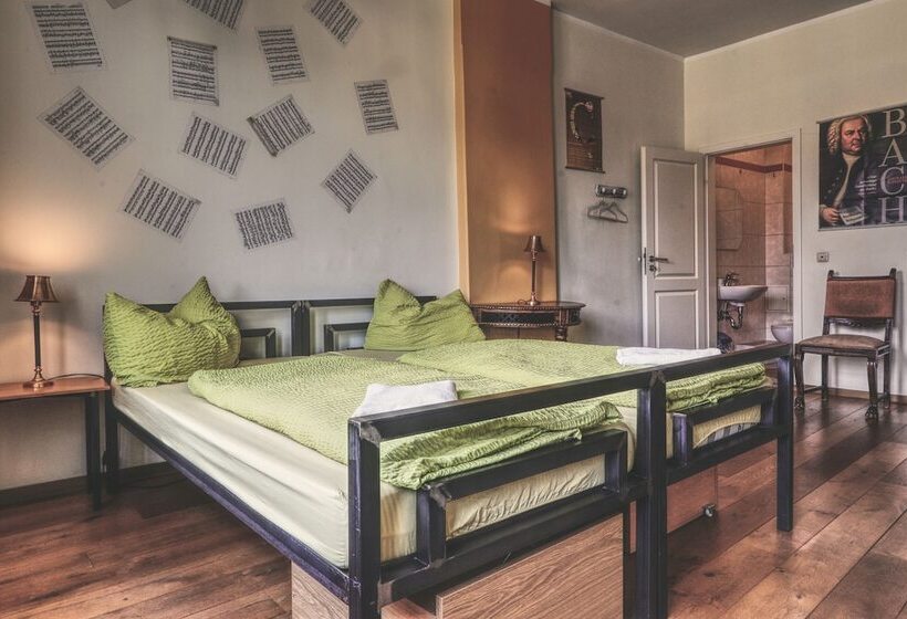 Номер Стандарт, Opera Hostel