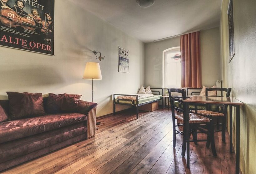 Номер Стандарт Совместная Ванная, Opera Hostel
