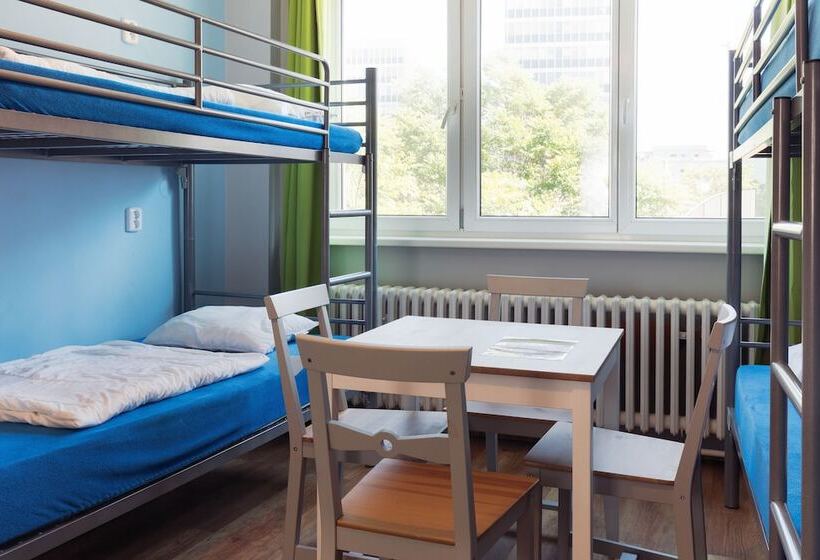 اتاق استاندارد چهار تخته, Patio Hostel