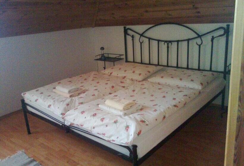 豪华房间, Penzion Fantázia Michalová