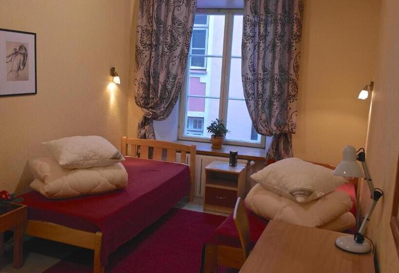اتاق استاندارد سه نفره, Zinc Old Town  Hostel