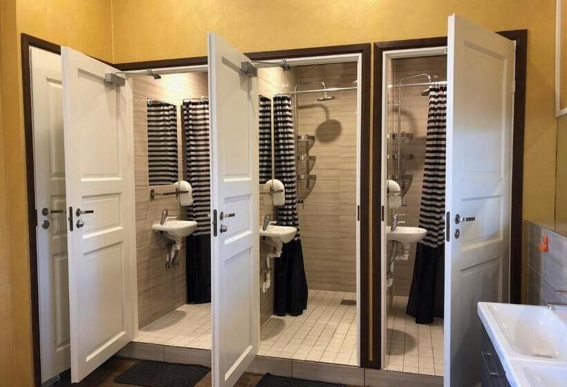 اتاق استاندارد سه نفره, Zinc Old Town  Hostel