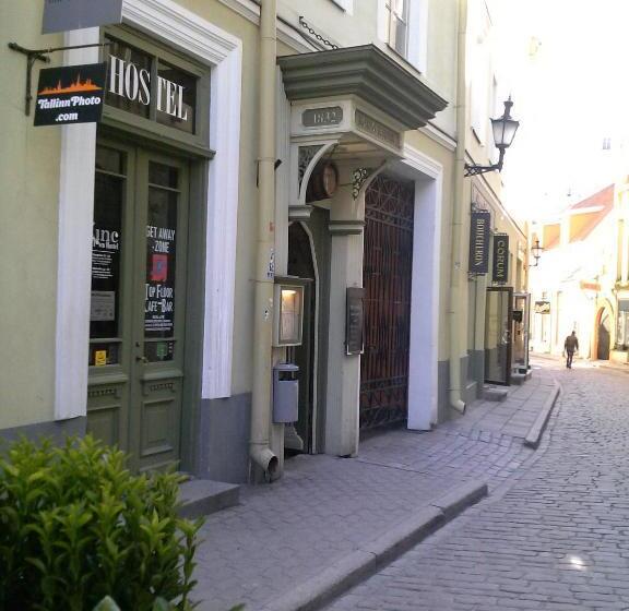 اتاق استاندارد سه نفره, Zinc Old Town  Hostel