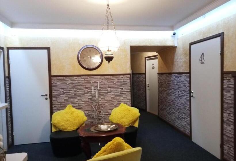 اتاق خانوادگی, Zinc Old Town  Hostel