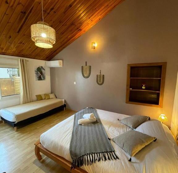 اتاق استاندارد, Les Baroudeurs Hostel