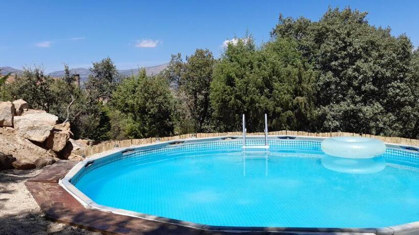 高品质的四人房间, Oasis Sierra