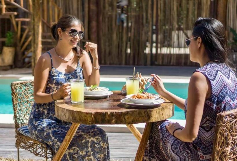 バルコニー付きスタンダードルーム, Jungla Y Estrellas