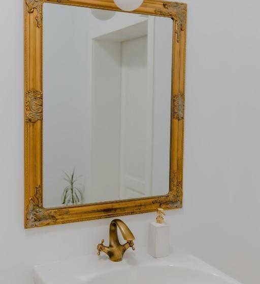 חדר סטנדרט, מיטת קינג, מותאם לאדם עם מוגבלויות, La Fontaine