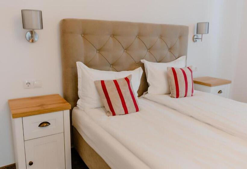 חדר סטנדרט, מיטת קינג, מותאם לאדם עם מוגבלויות, La Fontaine