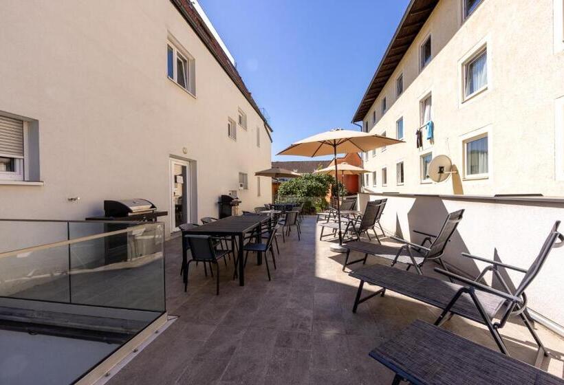 سوییت خانوادگی, Luxury Apartment Monte Carlo