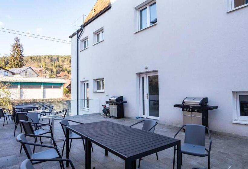 חדר משפחתי, Luxury Apartment Monte Carlo