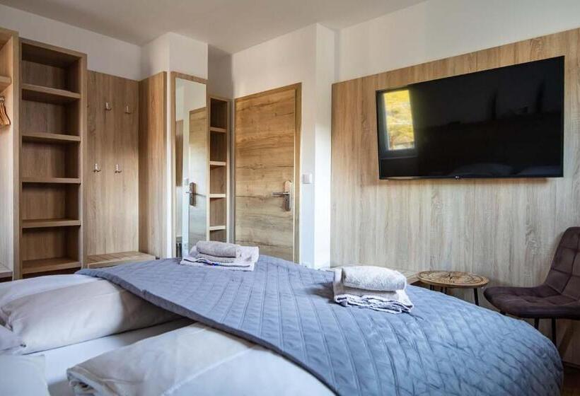 اتاق اکونومی, Luxury Apartment Monte Carlo