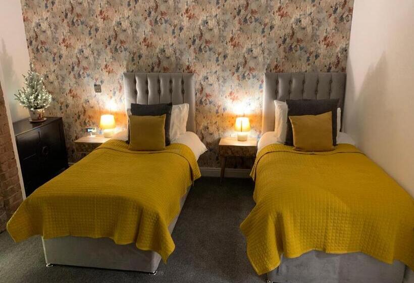 Студия Deluxe, 46 Ashfield Rd, Altrincham