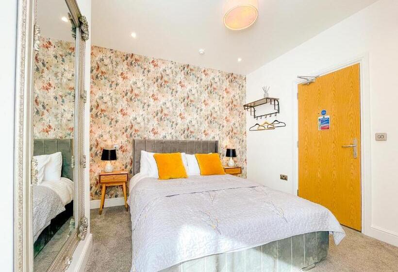 Quarto Estandar, 46 Ashfield Rd, Altrincham