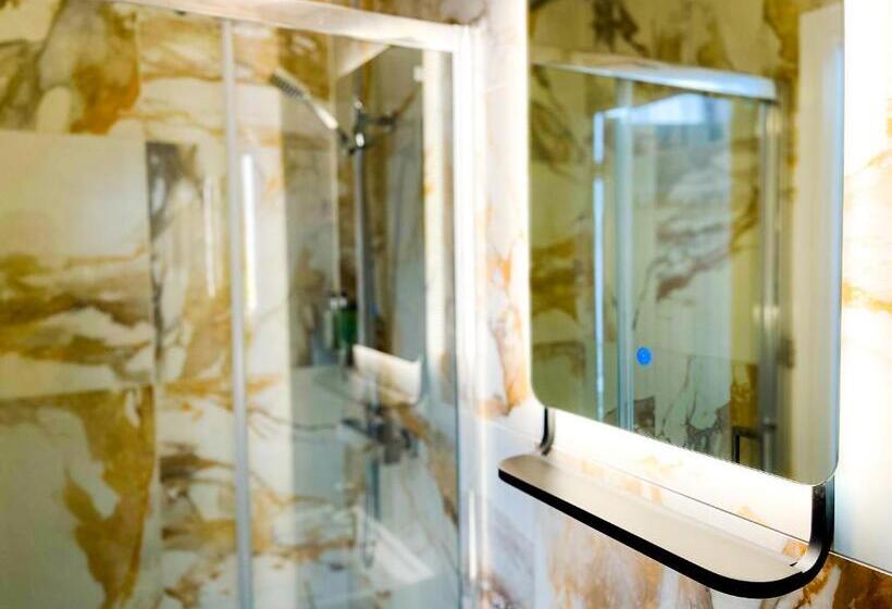 キングサイズベッドのスタンダードルーム, 46 Ashfield Rd, Altrincham