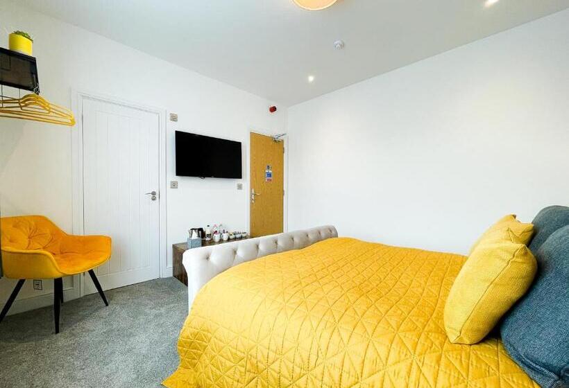 キングサイズベッドのスタンダードルーム, 46 Ashfield Rd, Altrincham