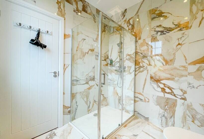 キングサイズベッドのデラックスルーム, 46 Ashfield Rd, Altrincham