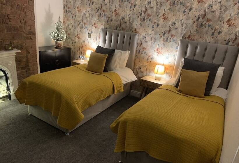 Студия Deluxe, 46 Ashfield Rd, Altrincham