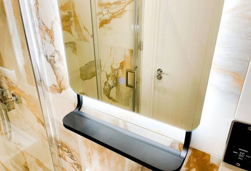 キングサイズベッドのスタンダードルーム, 46 Ashfield Rd, Altrincham