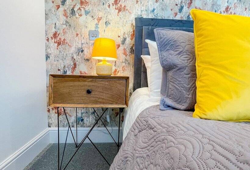 キングサイズベッドのスタンダードルーム, 46 Ashfield Rd, Altrincham