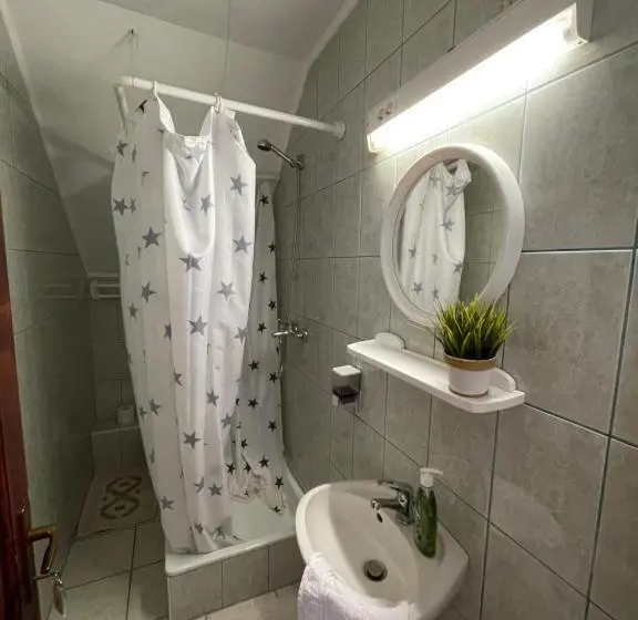 スタンダード４人部屋, Kati Guesthouse