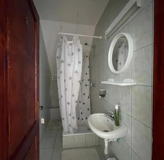 スタンダード４人部屋, Kati Guesthouse