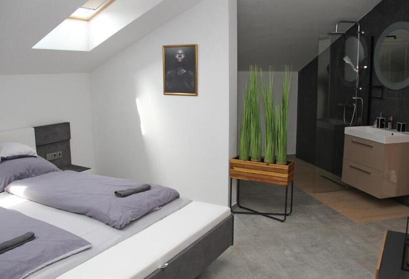 Номер Deluxe, Player S Pool&rooms