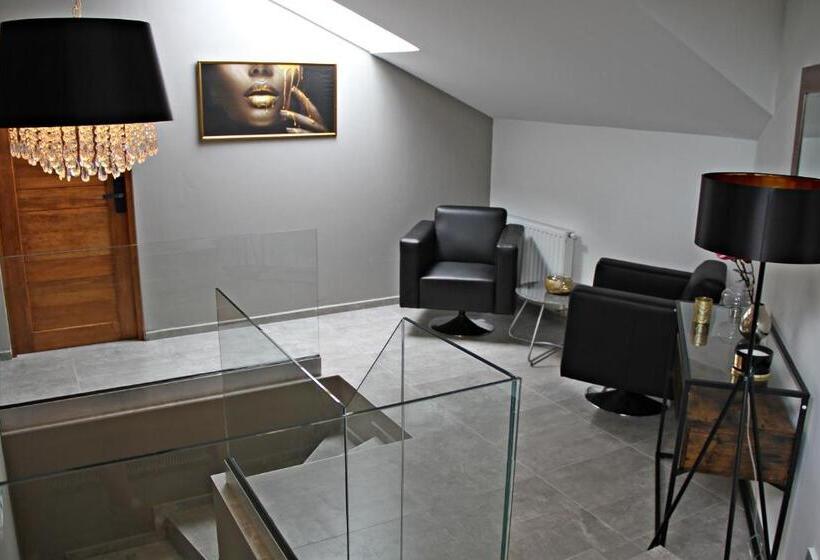 Номер Deluxe, Player S Pool&rooms