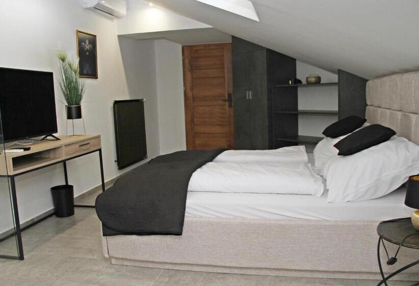 Номер Deluxe, Player S Pool&rooms