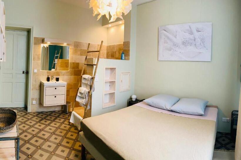 غرفة قياسية, La Maison Gerval