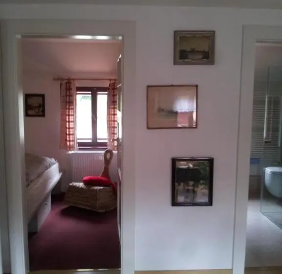 Deluxe-perhehuone, Gesundheitshaus Hohnstein