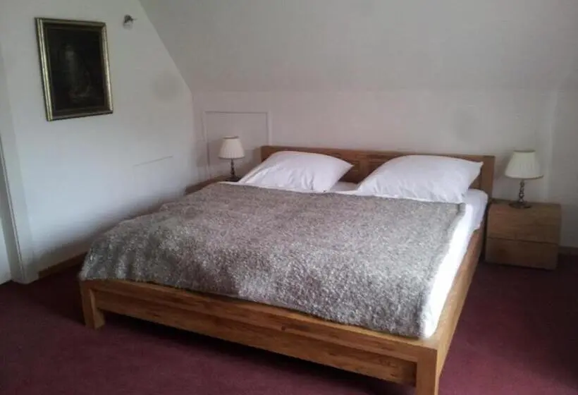 Deluxe-perhehuone, Gesundheitshaus Hohnstein